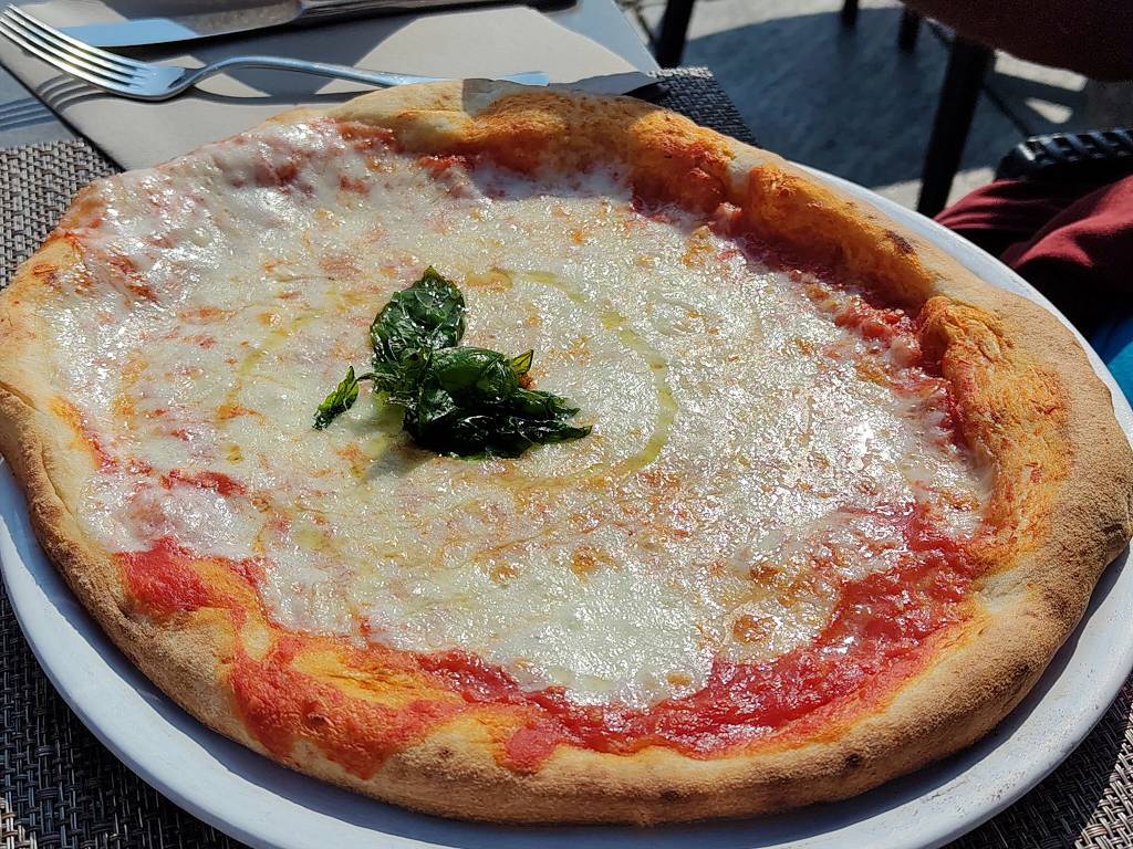 schon wieder Pizza!