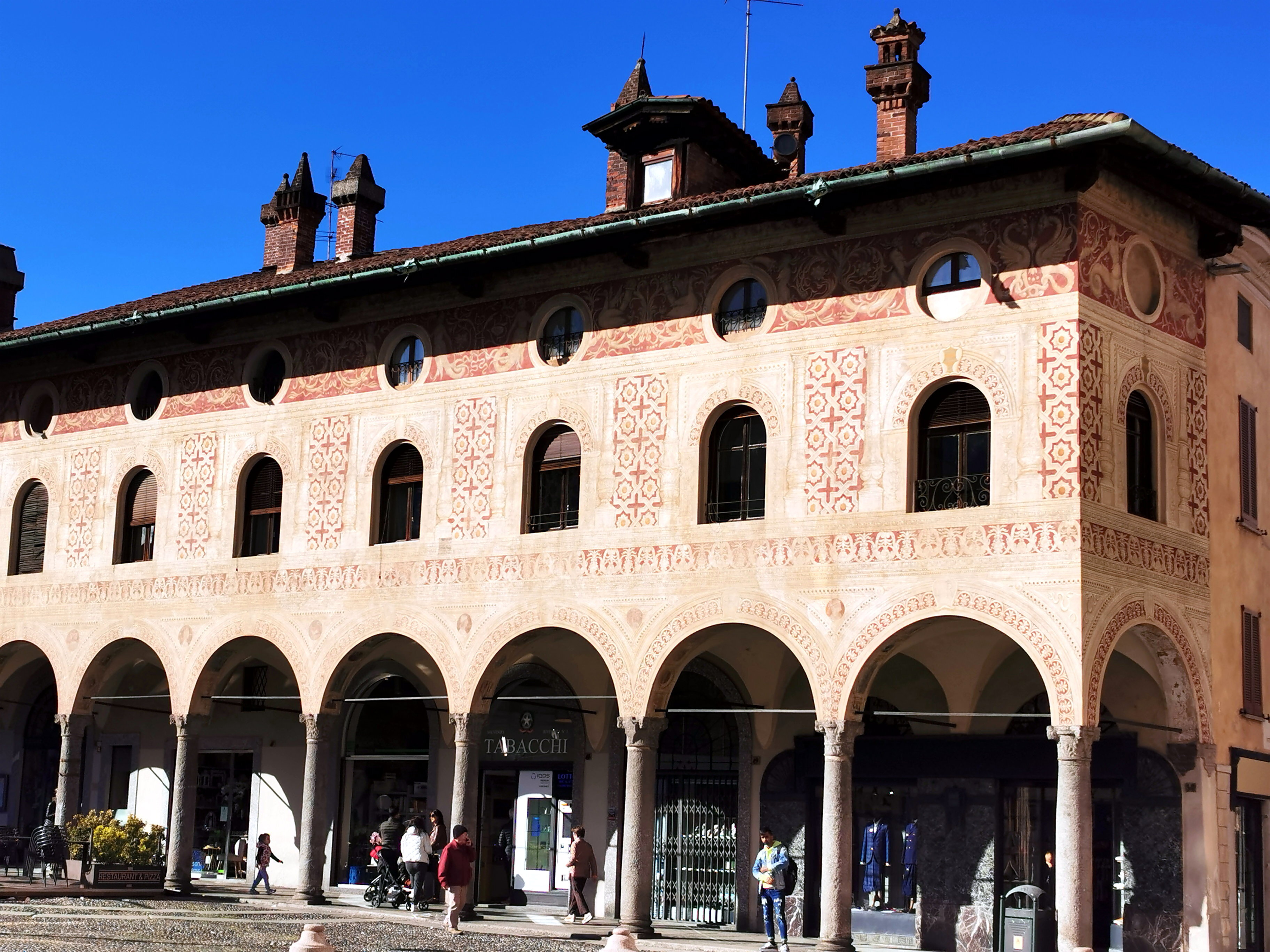 in Vigévano, Piazza Ducale