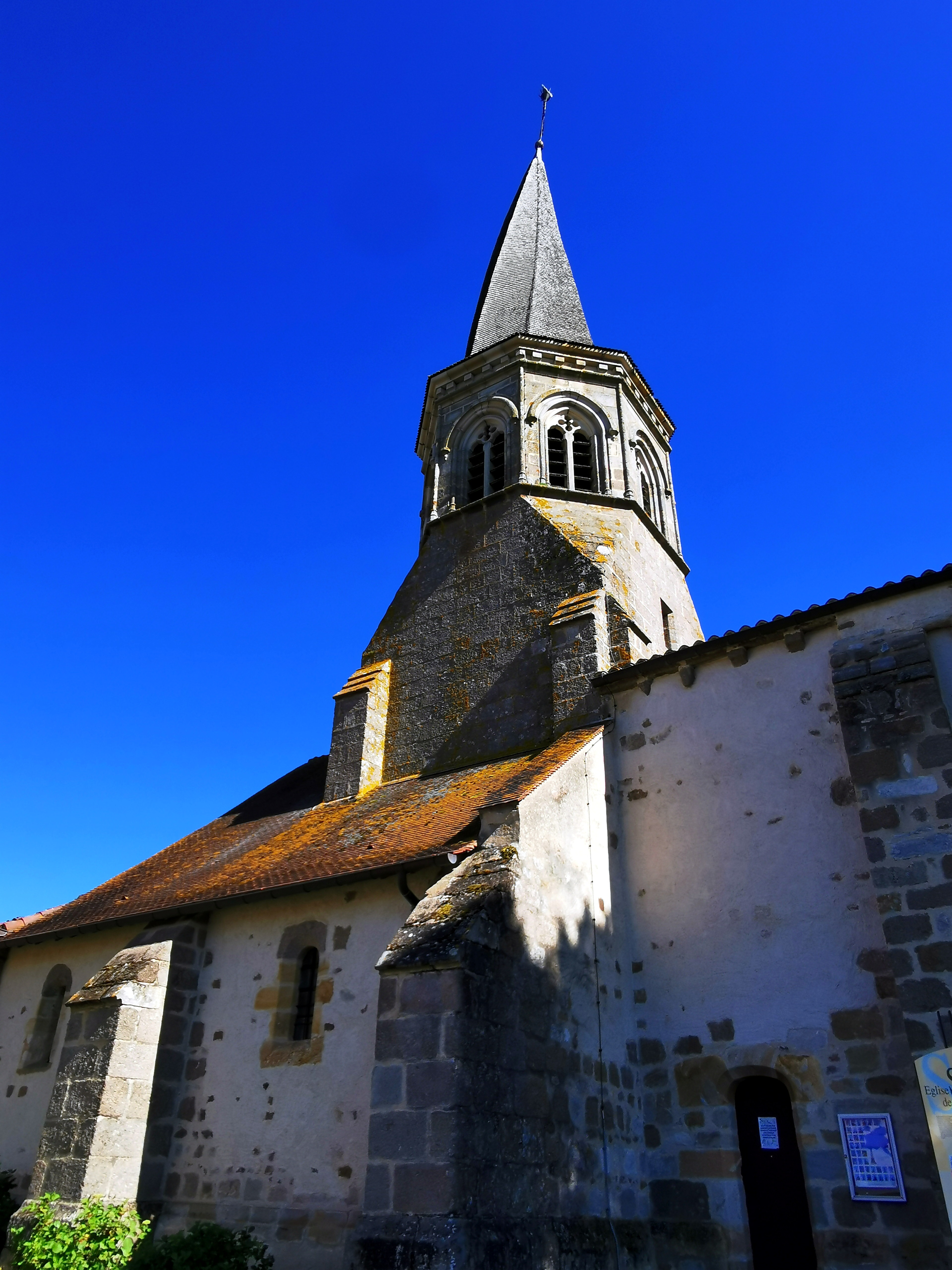 der "verdrehte" Kirchturm