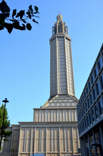 die Kirche Saint-Joseph wurde zwischen 1951 und 1959 aus Beton errichtet. 