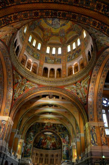 in der Basilica Sainte Thérèse.