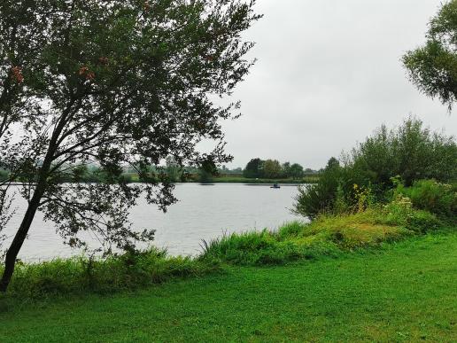 aber die Lage am See ist sehr schön!