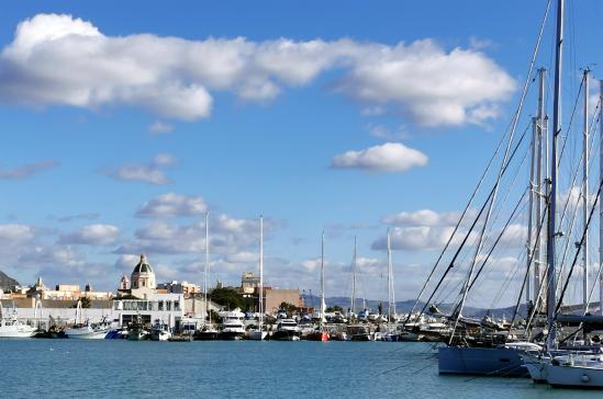 Ankunft am Hafen von Trapani