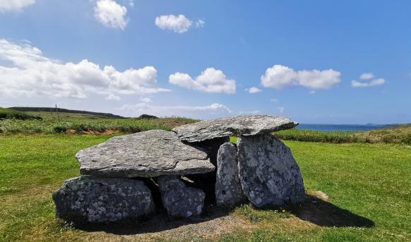 Altar-Dolmen aus der Eisenzeit