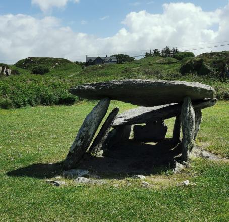 Altar-Dolmen aus der Eisenzeit