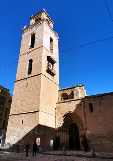 Die Kathedrale von Orihuela, sie ist eine der kleinsten gotischen Kathedralen. 