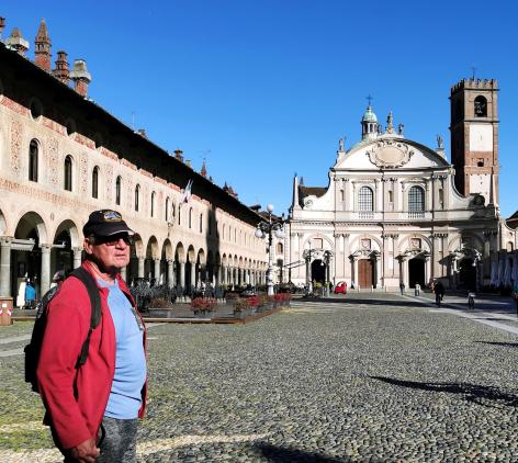in Vigévano, die wunderschönePiazza Ducale
