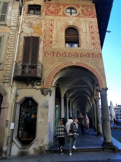 in Vigévano, Piazza Ducale