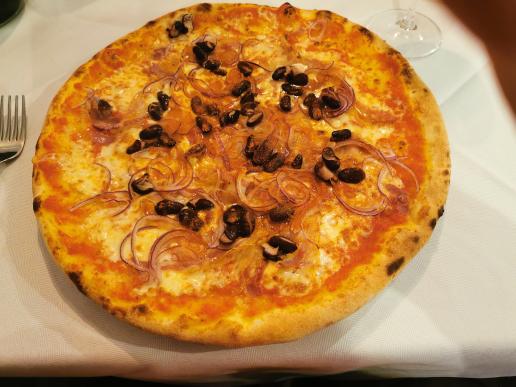 Abendessen für Paul: Pizza Messicana (sehr scharf !)