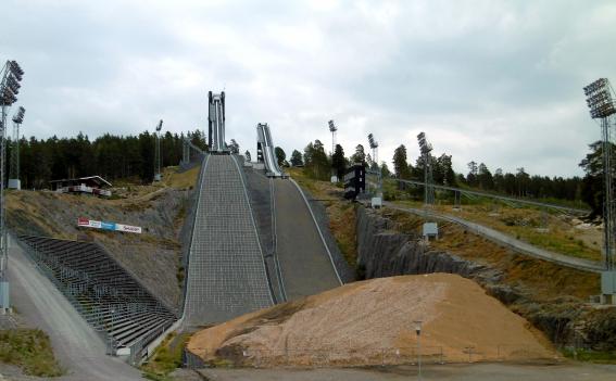 bei den Skisprungschanzen von Falun