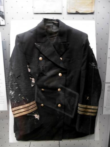 die Uniform des Flugkapitäns