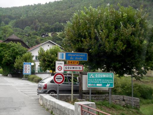 hier geht es über den Doubs nach Frankreich